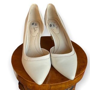 Life Stride Marissa Bone Colored Heels